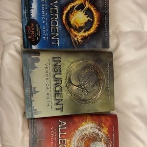 Divergent book series